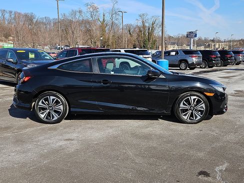 Used 2018 Honda Civic EX-T image 5