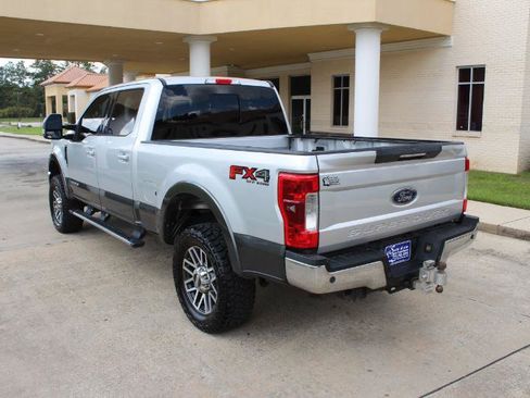 Used 2017 Ford F250 Lariat w/ Lariat Ultimate Package AWD/4WD image 12