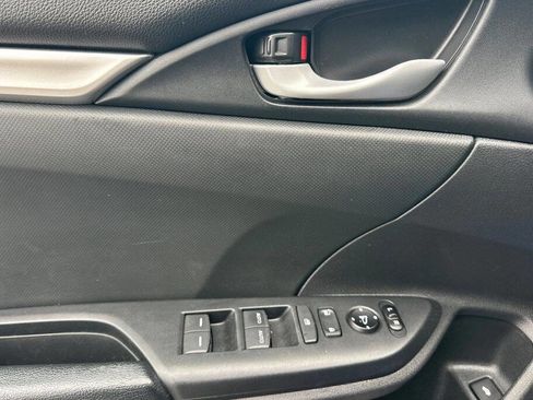 Used 2020 Honda Civic Sport image 11