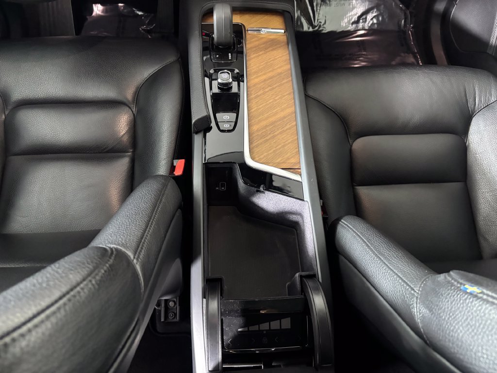 Used 2022 Volvo XC90 T8 Inscription Expression AWD/4WD image 28