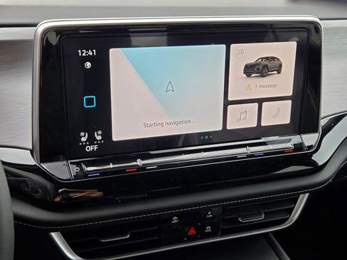 New 2026 Volkswagen Atlas Cross Sport SE FWD image 11