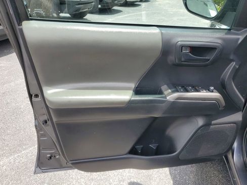 Used 2022 Toyota Tacoma SR5 image 12