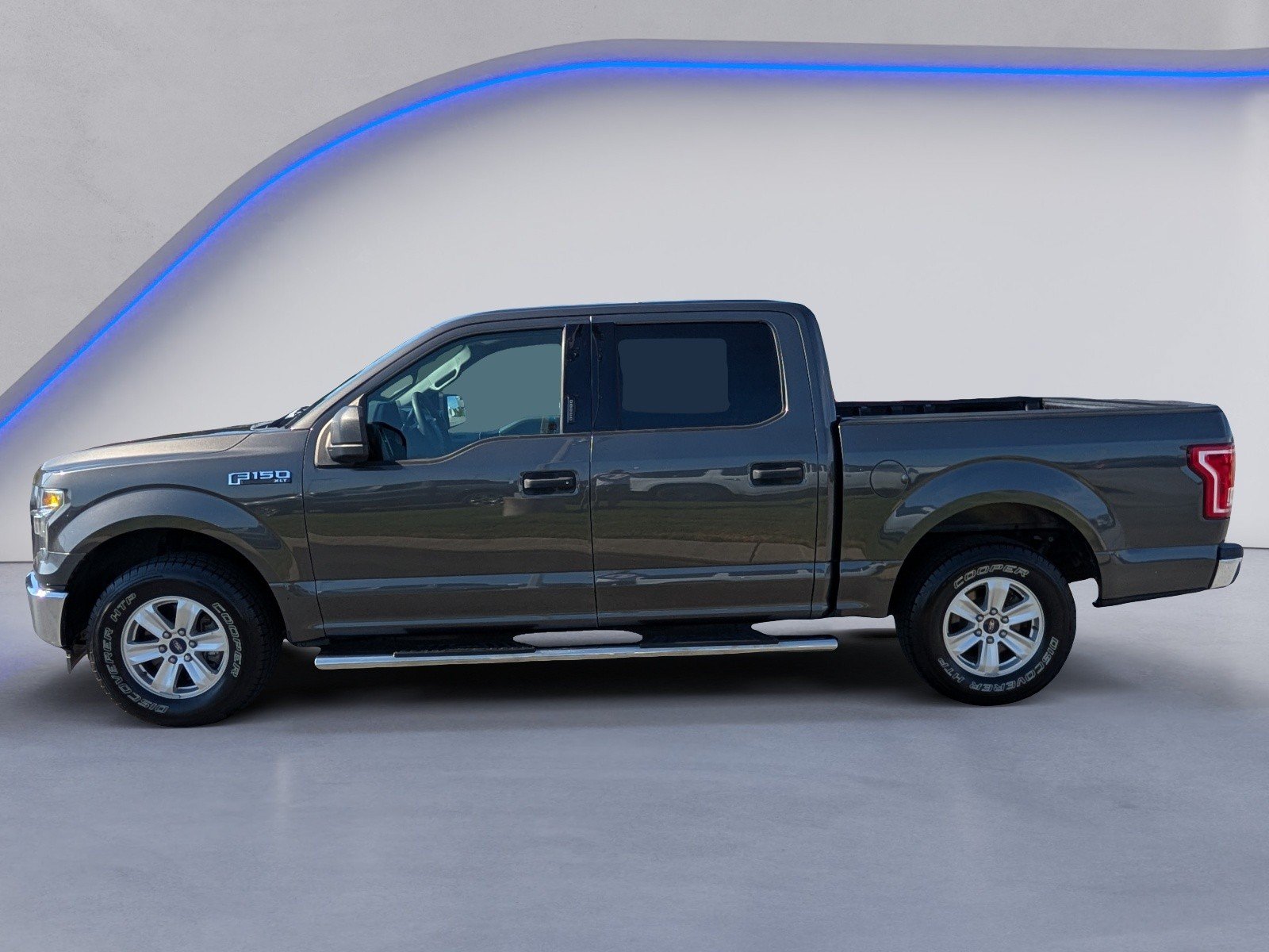 Used 2017 Ford F150 XLT RWD image 6