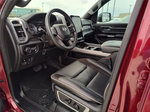 Used 2023 RAM 1500 Laramie AWD/4WD image 2