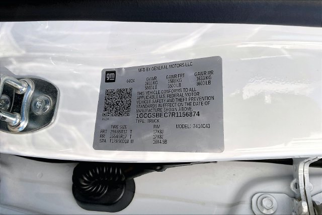 Used 2024 Chevrolet Colorado W/T RWD image 14