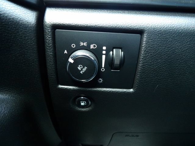 Used 2020 Jeep Grand Cherokee Laredo AWD/4WD image 19
