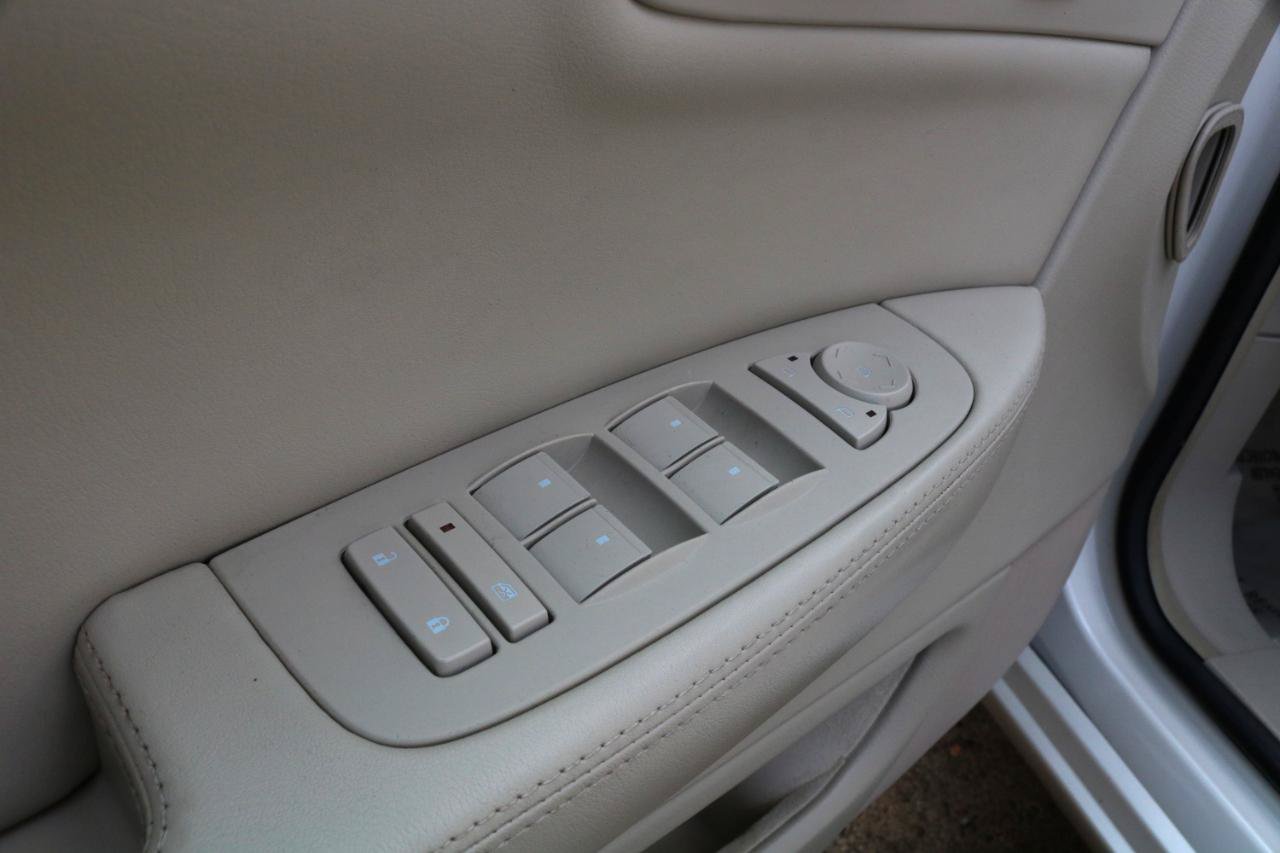 Used 2009 Cadillac DTS w/ Sun And Sound Package FWD image 20