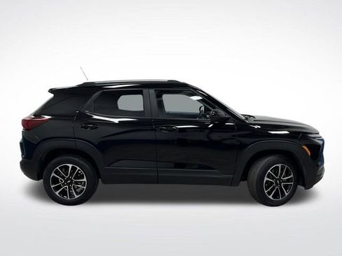 Used 2024 Chevrolet TrailBlazer LT w/ Convenience Package image 2