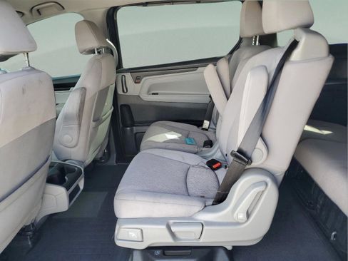 Used 2018 Honda Odyssey EX image 18