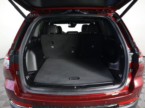 Used 2023 Jeep Grand Cherokee Altitude image 28