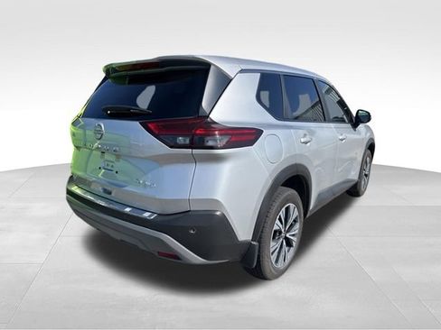 Used 2023 Nissan Rogue SV AWD/4WD image 2