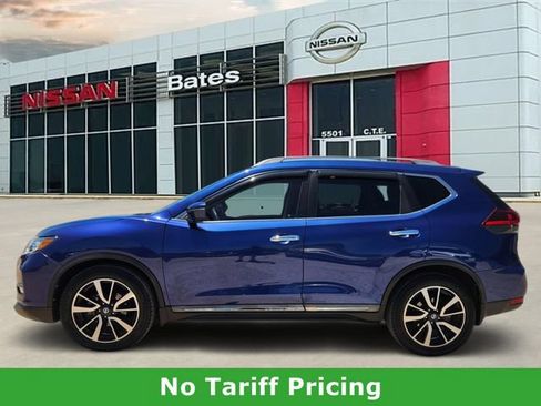 Used 2020 Nissan Rogue SL w/ Premium Package FWD image 3