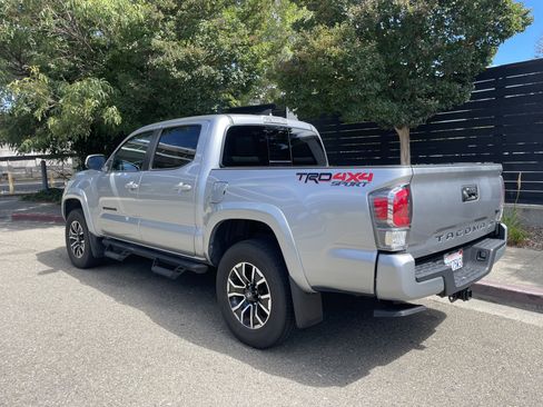 Used 2023 Toyota Tacoma TRD Sport AWD/4WD image 3