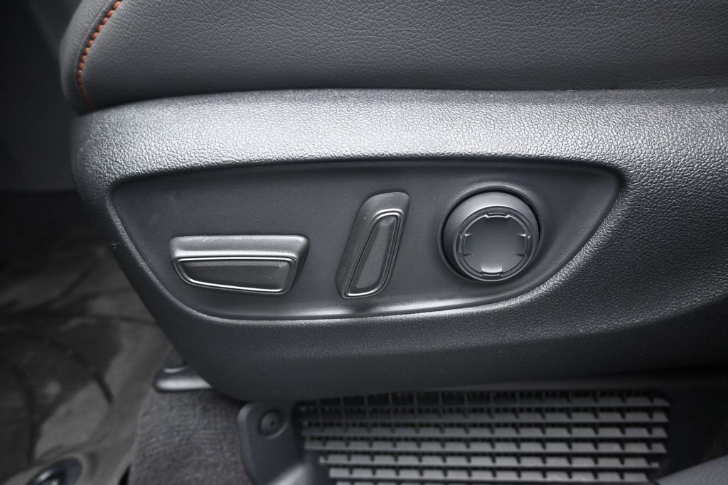 Used 2024 Toyota Sienna XSE w/ XSE Plus Package AWD/4WD image 10