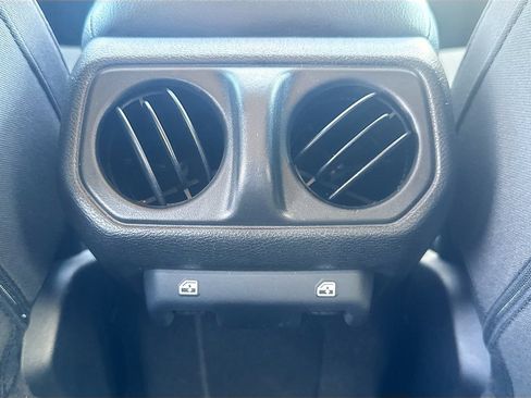 Used 2023 Jeep Wrangler Unlimited AWD/4WD image 27