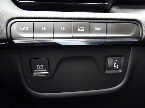 Certified 2022 Cadillac Escalade ESV Premium Luxury image 24