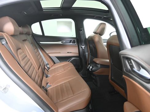 Used 2021 Alfa Romeo Stelvio Ti Sport image 15