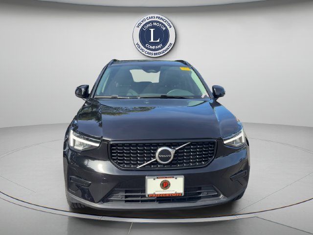 Used 2024 Volvo XC40 B5 Core AWD/4WD image 13