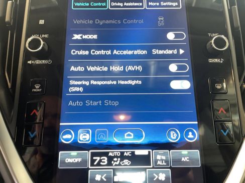 Used 2024 Subaru Crosstrek 2.0i Premium image 9