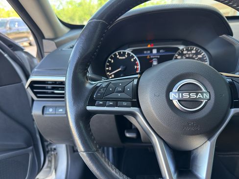 Used 2023 Nissan Altima 2.5 SL AWD/4WD image 16