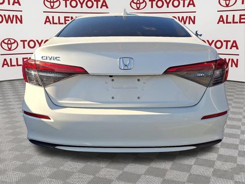 Used 2022 Honda Civic LX image 5