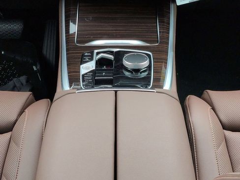 New 2026 BMW X5 sDrive40i w/ Premium Package RWD image 19