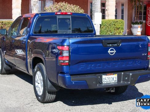 Used 2022 Nissan Frontier SV w/ Technology Package image 6