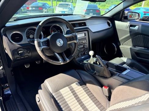 Used 2011 Ford Mustang Shelby GT500 RWD image 9