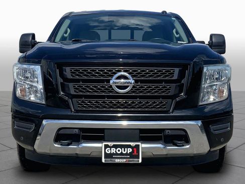 Used 2020 Nissan Titan SV w/ SV Convenience Package RWD image 4