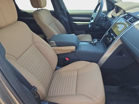Certified 2024 Land Rover Discovery Dynamic SE AWD/4WD image 12