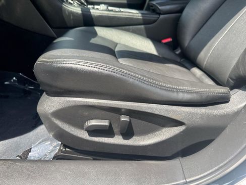Used 2014 INFINITI Q50 Premium w/ Navigation Package AWD/4WD image 22
