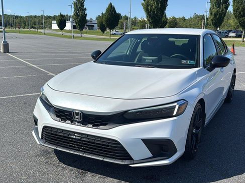 Used 2024 Honda Civic Sport image 14