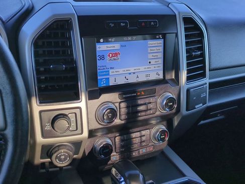 Used 2019 Ford F150 Lariat w/ Equipment Group 502A Luxury image 32