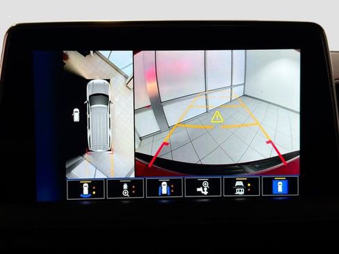 Used 2022 Chevrolet Suburban RST w/ Luxury Package image 14