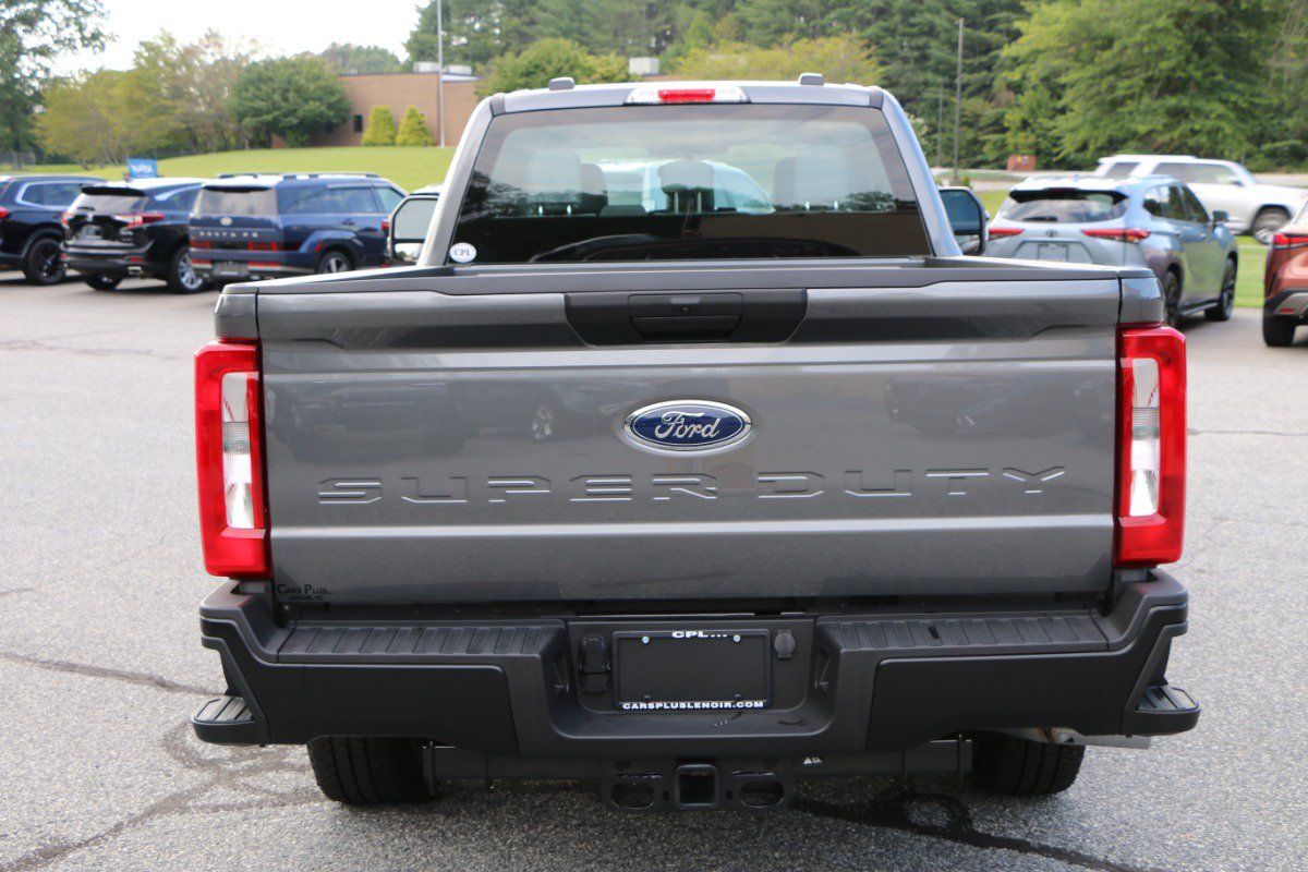 Used 2026 Ford F250 XL RWD image 4