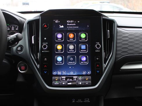 Used 2025 Subaru Forester Premium image 13