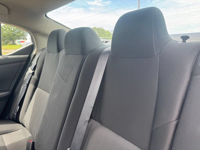 Used 2025 Nissan Sentra SV FWD image 27