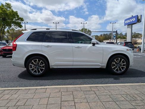 Used 2017 Volvo XC90 T6 Momentum w/ Vision Package image 7