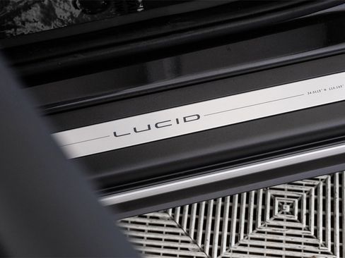 Used 2023 Lucid Air Touring image 37