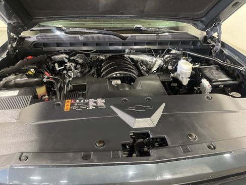 Used 2018 Chevrolet Silverado 1500 LT w/ All Star Edition AWD/4WD image 29