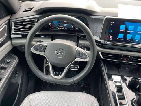 Used 2024 Volkswagen Atlas Cross Sport SEL R-Line AWD/4WD image 14
