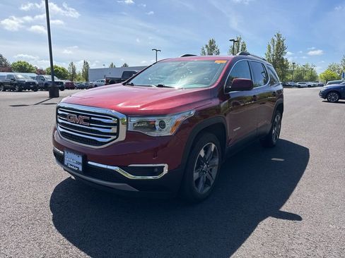 Used 2018 GMC Acadia SLT AWD/4WD image 3