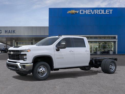 New 2026 Chevrolet Silverado 3500 W/T w/ WT Convenience Package AWD/4WD image 2