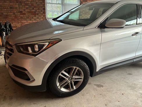 Used 2018 Hyundai Santa Fe Sport image 4