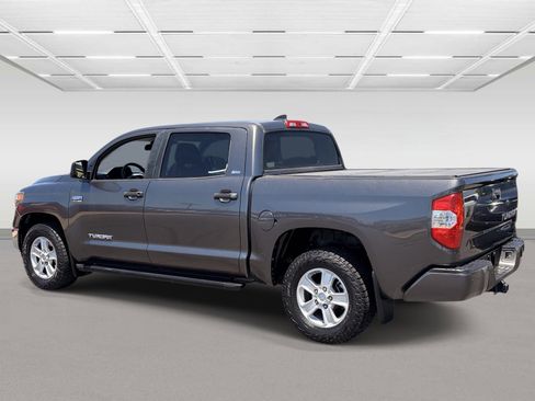 Used 2020 Toyota Tundra SR5 w/ SR5 Convenience Package RWD image 3