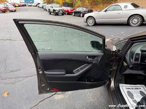 Used 2014 Kia Forte EX w/ EX Premium Package image 6