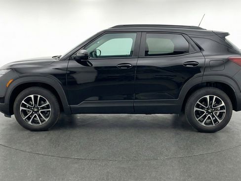 Used 2025 Chevrolet TrailBlazer LT image 5