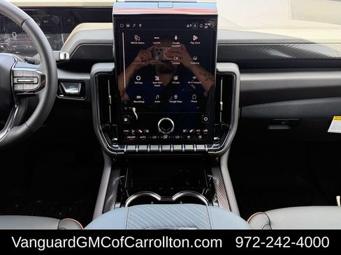 New 2026 GMC Yukon AT4 w/ AT4 Premium Package AWD/4WD image 13