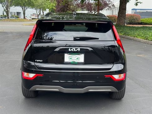 Used 2023 Kia Niro Wind w/ Wind Preserve Package FWD image 7