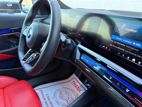 Used 2025 BMW M5 Sedan 4D w/ Executive Package image 95